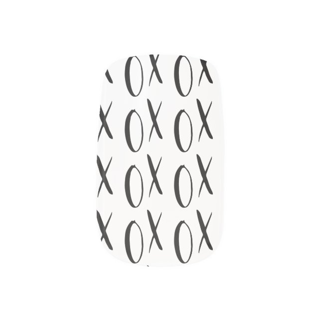 XOXO MINX NAIL ART (Left Thumb)