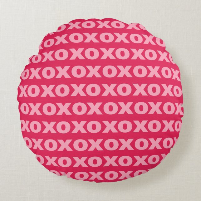 XOXO Round Throw Cushion (Front)