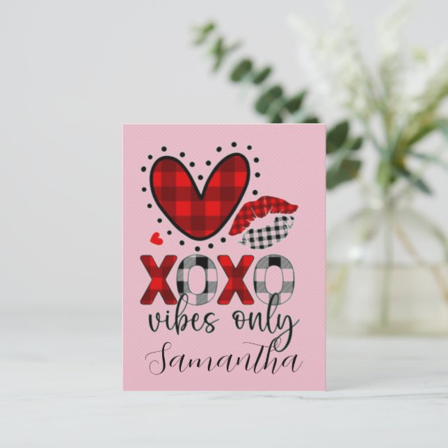 XOXO vibes only, checkered heart Valentine's day  Postcard (Standing Front)