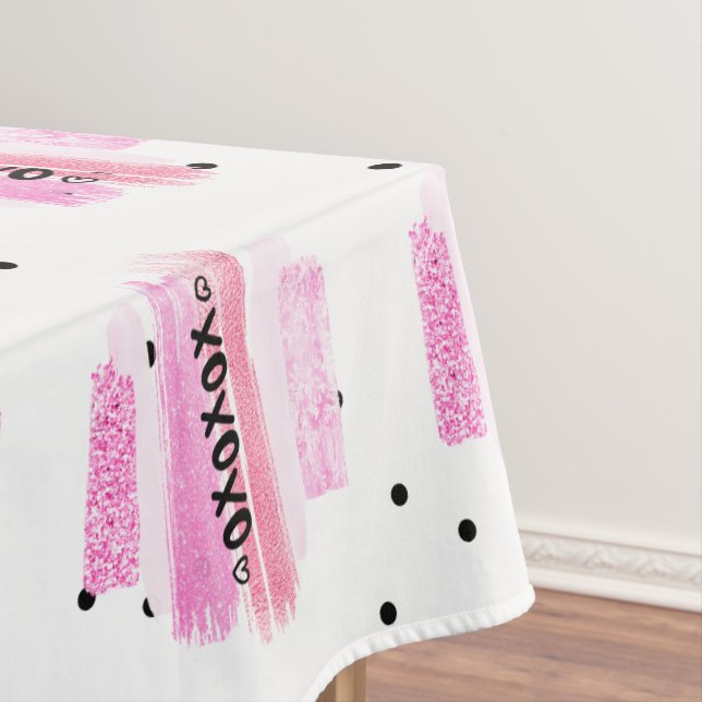 xoxoxo tablecloth (In Situ)