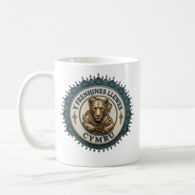 Y Frenhines Llewes. cymru ‎ Coffee Mug (Left)