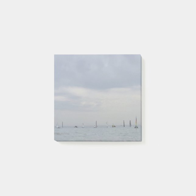 Yacht race boats in a line post-it notes (Front)