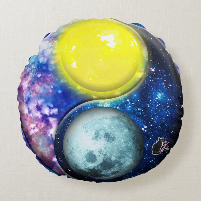 Yang-Yin / Sun-Moon  Round Pillow (Front)