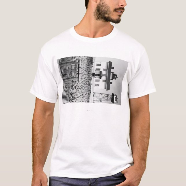 Yaquina Bay Lighthouse PhotographYaquina, OR T-Shirt (Front)