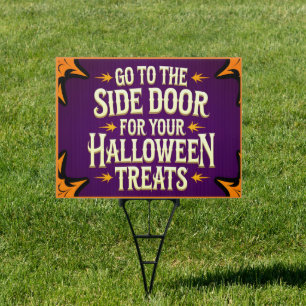 Yard sign invites trick-or-treaters!