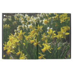 Yellow and White Daffodils Spring Flowers iPad Pro 12.9" Case