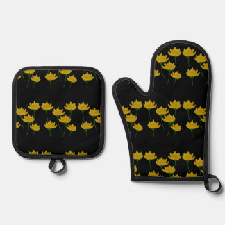 Yellow Chrysanthemum Flowers in Black Oven Mitt & Pot Holder Set