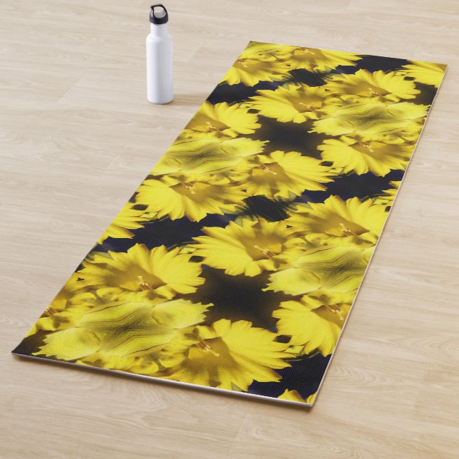 Yellow Daffodil Center Abstract Floral Yoga Mat (In Situ)