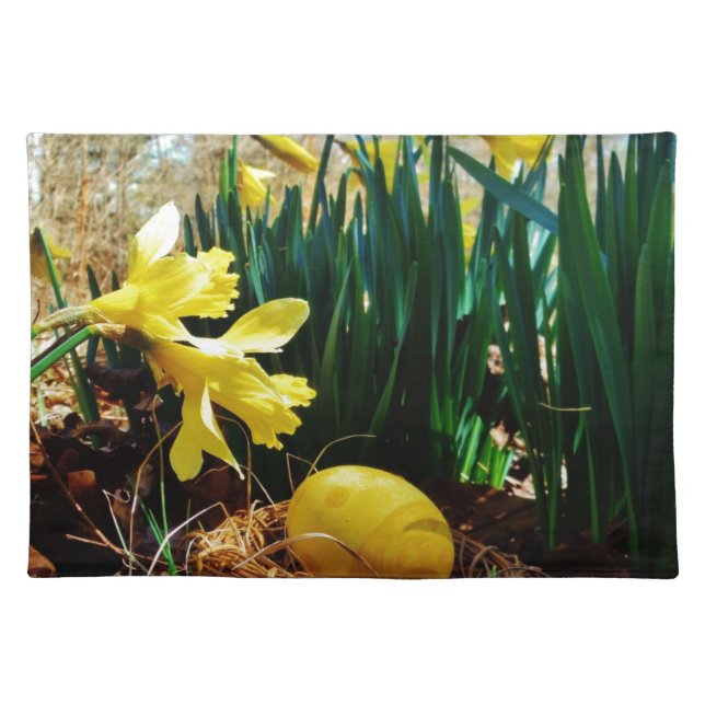 Yellow Daffodils and a Yellow Easter egg Cloth Placemat (Front)