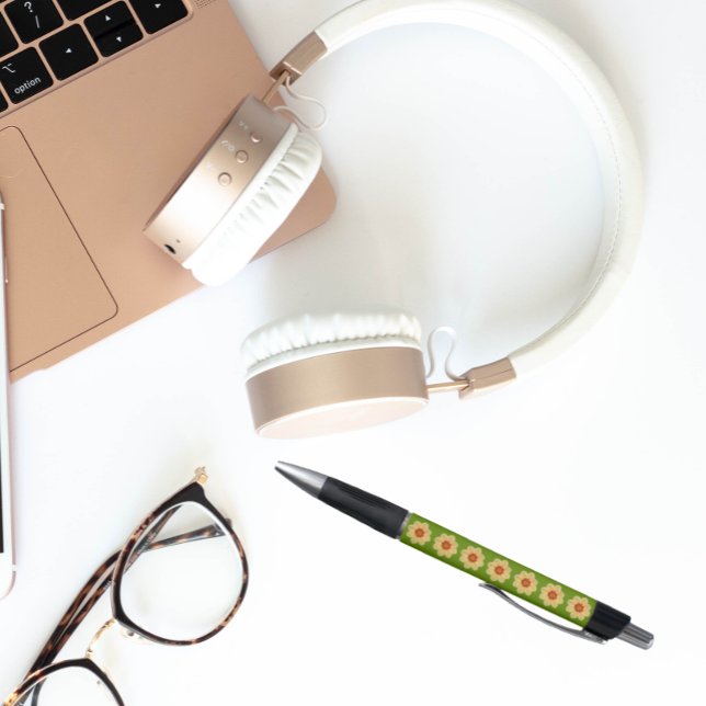 Yellow Dahlia on Green Floral Pattern Pen (In Situ)