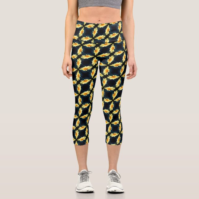 Yellow Daisy Flower Close Up Pattern     Capri Leggings (Front)