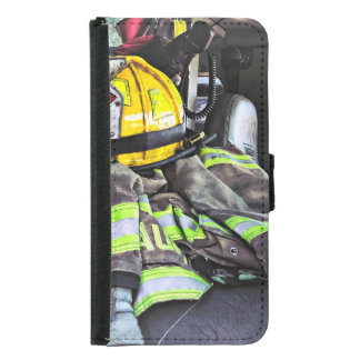 Yellow Fire Helmet In Fire Truck Samsung Galaxy S5 Wallet Case