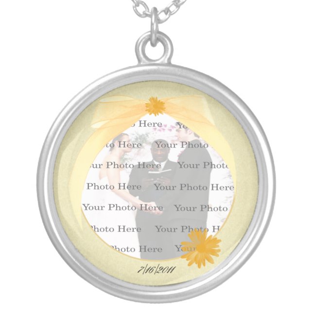 Yellow Flower Round Silver Photo Necklace (Front)