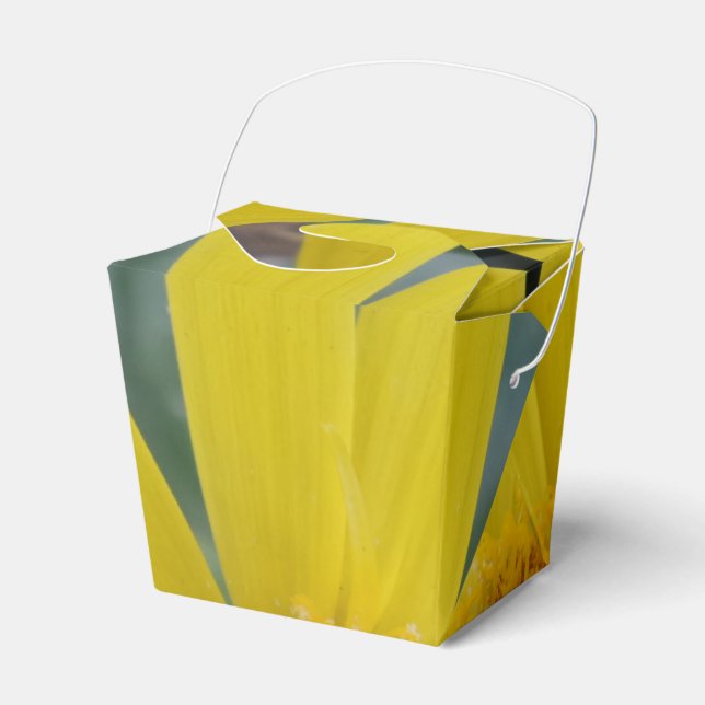 Yellow Flower Take Out Favor Box (Front Side)
