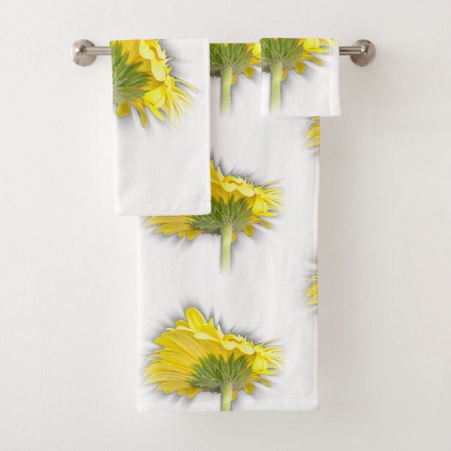 yellow gerbera daisy bath towel set (Insitu)
