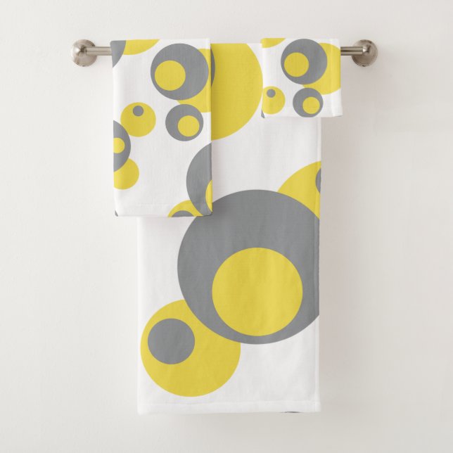 Yellow Gray Retro Circles Bath Towel Set (Insitu)