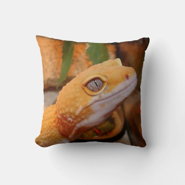 Yellow Leopard Gecko Throw Pillow (Front)