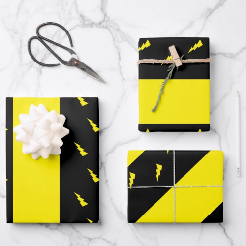 Yellow lightning bolts pattern wrapping paper sheets