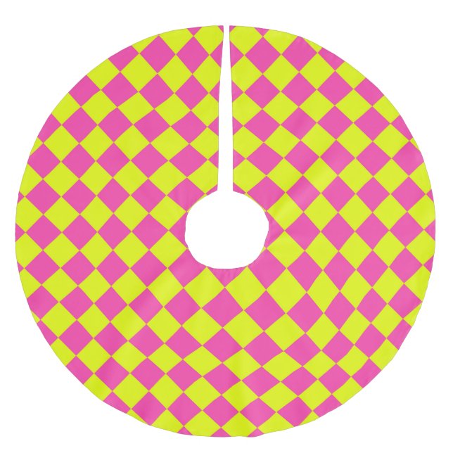 Yellow Pink Diamond Checker Pattern Brushed Polyester Tree Skirt (Front)