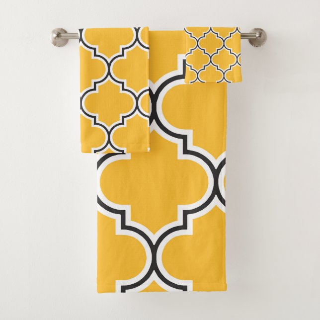 Yellow Quatrefoil Bath Towel Set (Insitu)