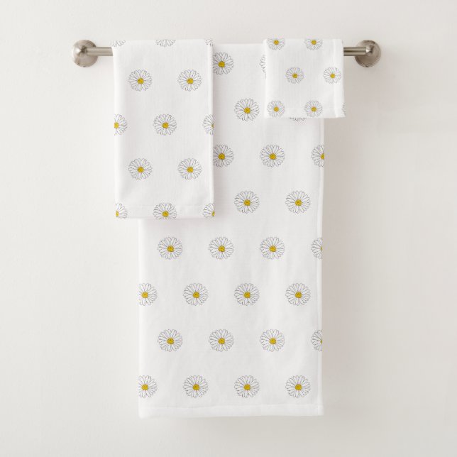 Yellow White Daisy Pattern 2 Bath Towel Set (Insitu)