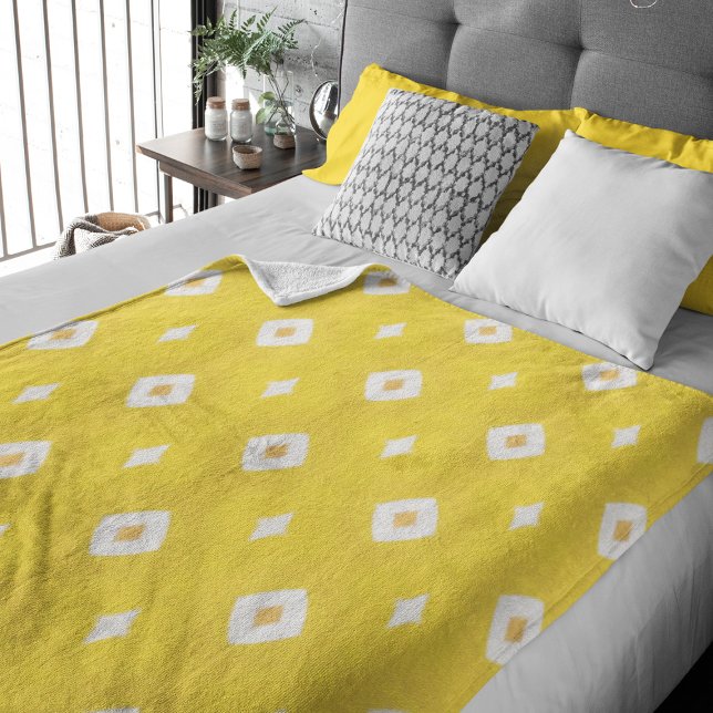 Yellow White Retro Geometric Pattern Fleece Blanket (Creator Uploaded)
