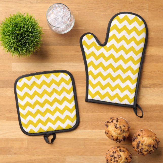 Yellow Zigzag, Yellow Chevron, Geometric Pattern Oven Mitt & Pot Holder Set (Top Down)