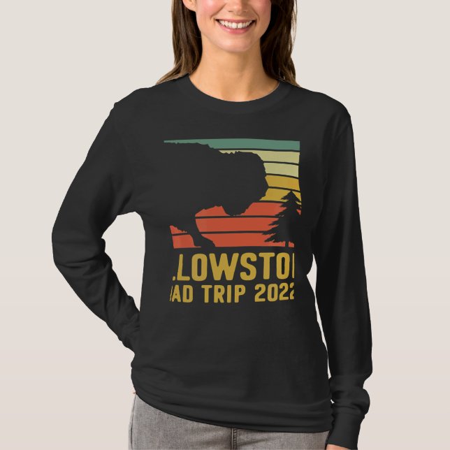 Yellowstone National Park Family Road Trip 2022 Ma T-Shirt (Front)