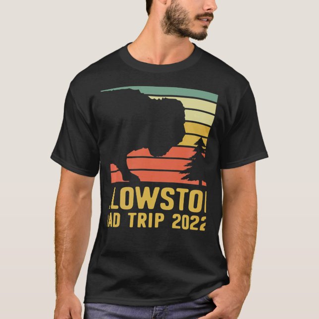 Yellowstone National Park Family Road Trip 2022 Ma T-Shirt (Front)