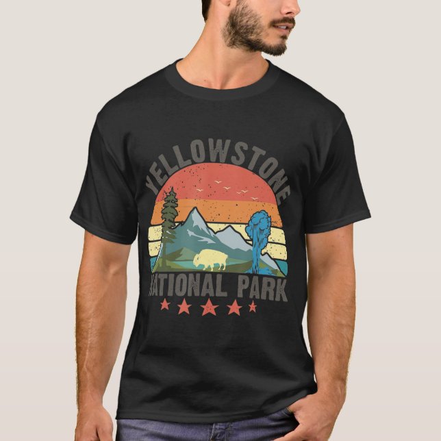Yellowstone National Park Grand Tetons Montana tou T-Shirt (Front)