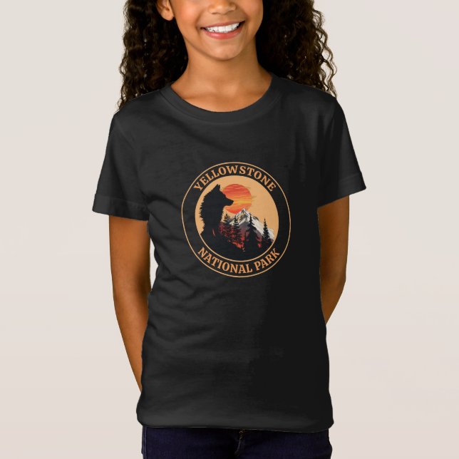 Yellowstone National Park, Sunset Wolf Art, Circle T-Shirt (Front)