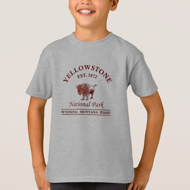 Yellowstone national park T-Shirt (Front)