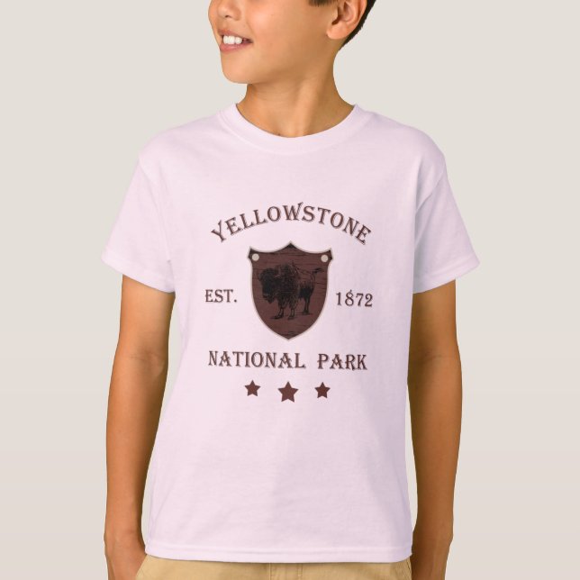 Yellowstone national park T-Shirt (Front)