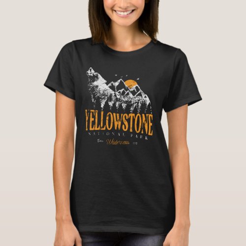 Yellowstone National Park Wolf Mountains Vintage T_Shirt