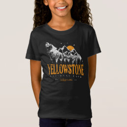 Yellowstone National Park Wolf Mountains Vintage  T-Shirt