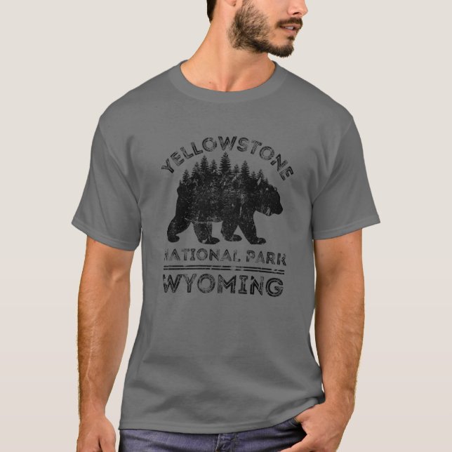 Yellowstone National Park Wyoming Bear Nature Hiki T-Shirt (Front)