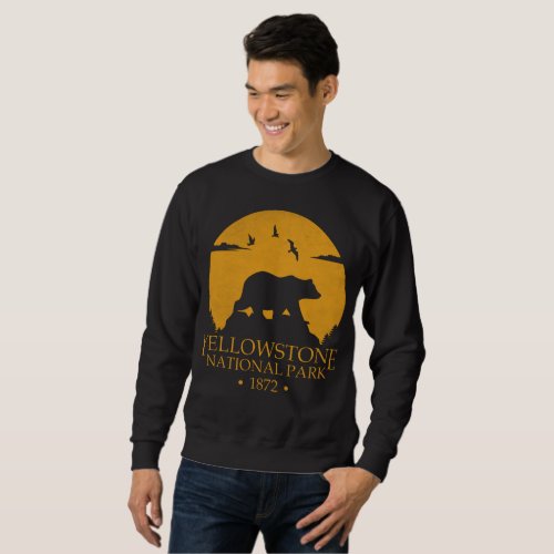 Yellowstone Vintage Retro Bear USA National Park Sweatshirt