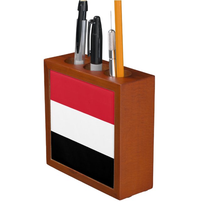 Yemen Flag Pencil Holder (In Situ)