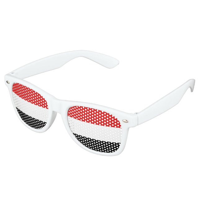 Yemen Flag Retro Sunglasses (Angled)