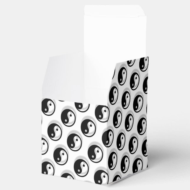 Yin And Yang Favor Boxes (Opened)