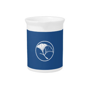 Yin and yang ginkgo leaves in threadlike ring beverage pitcher
