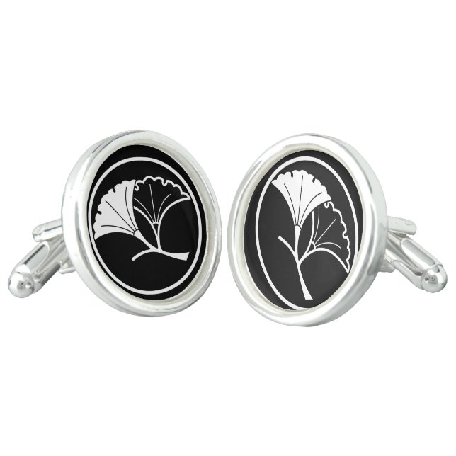 Yin and yang ginkgo leaves in threadlike ring cufflinks (Angled)
