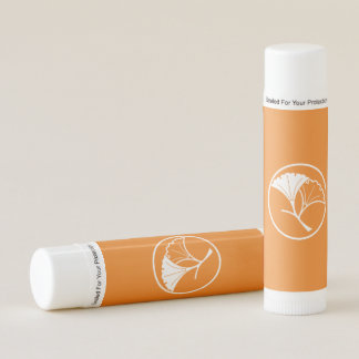 Yin and yang ginkgo leaves in threadlike ring lip balm