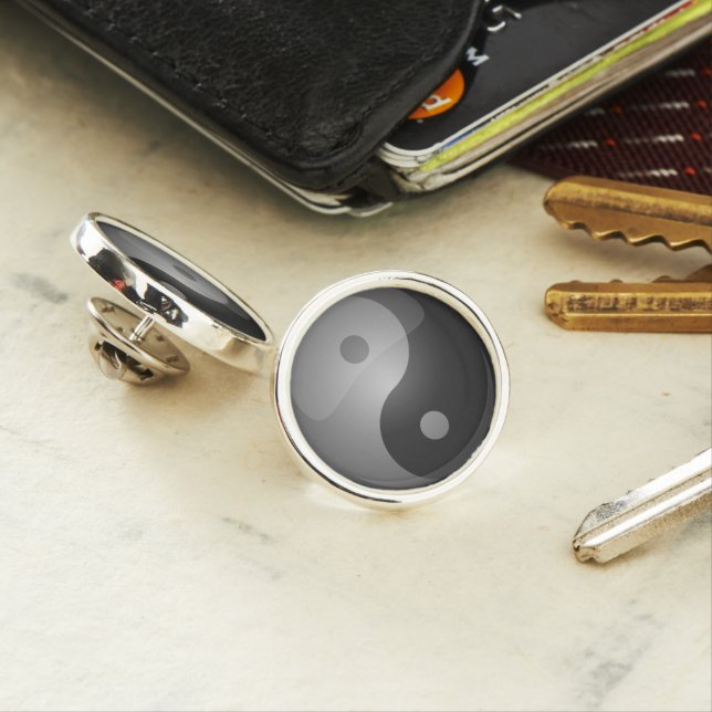 Yin yang pin (In Situ)
