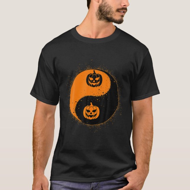 Yin Yang Pumpkin Martial Arts Costume Cool Hallowe T-Shirt (Front)