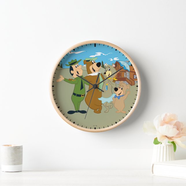 Yogi Bear and Friends Warm Welcome Clock (Home)