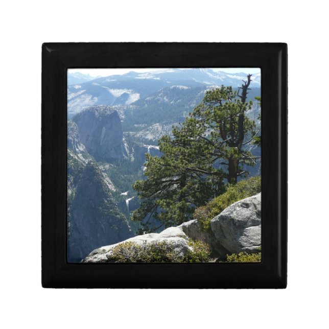Yosemite Mountain View in Yosemite National Park Gift Box (Front)