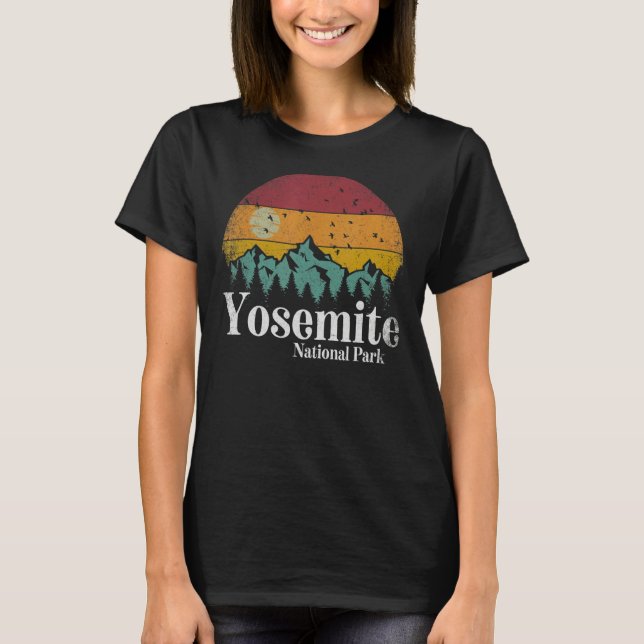 Yosemite National Park   Retro Mountain Vintage   T-Shirt (Front)