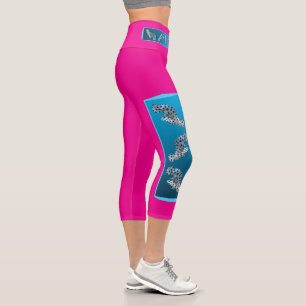 Young Grouper - Design gradient blue background Capri Leggings