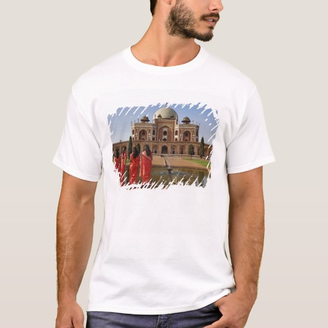 Young Indian ladies and Humayun's Tomb, Delhi, T-Shirt (Front)